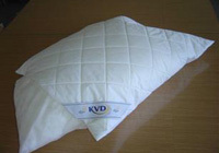 Hollow fibre pillows